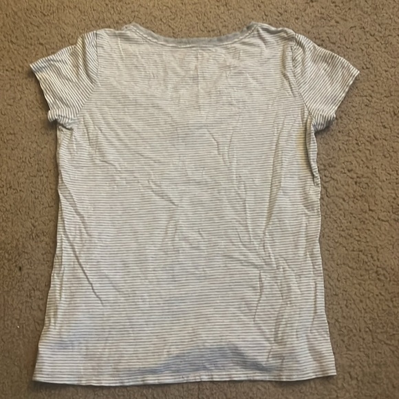 Gap v-neck tee - Picture 2 of 3